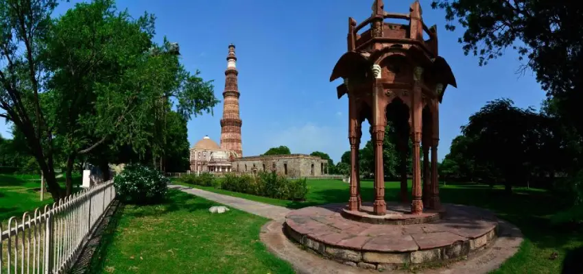 Qutab Minar Delhi