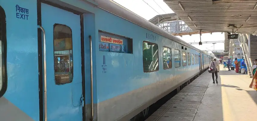 New Delhi to Amritsar Train